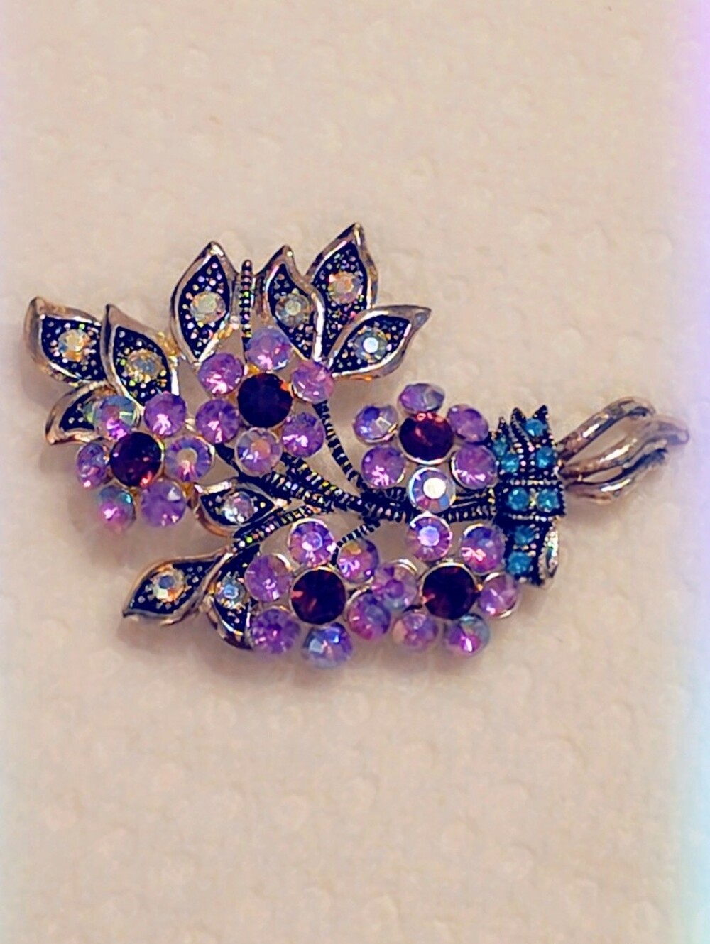 Avon Floral Bouquet Pin Brooch